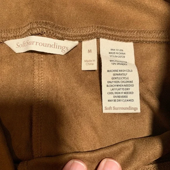 NWT Soft Surroundings Faux Suede Leggings. Size M. - Picture 3 of 10
